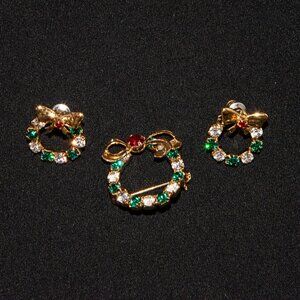 Gold Tone and Rhinestone earring and Brooch set Holiday Wreaths